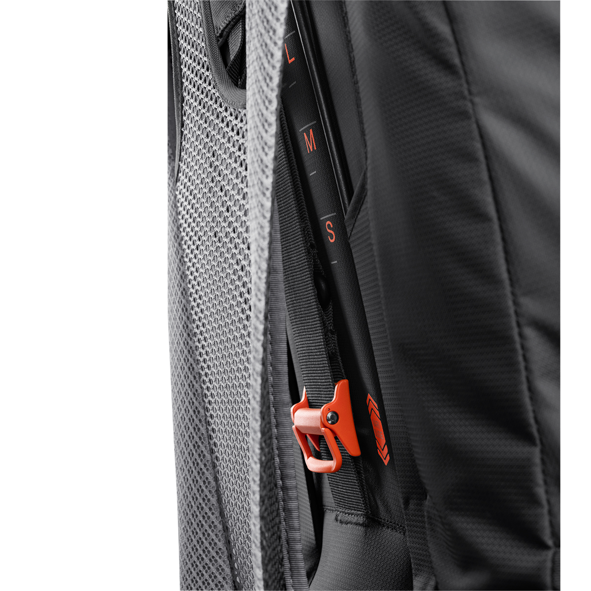 ブラック×グラファイト